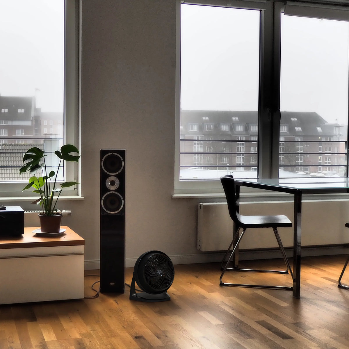 Black Whole Room Air Circulator Floor Fan I379