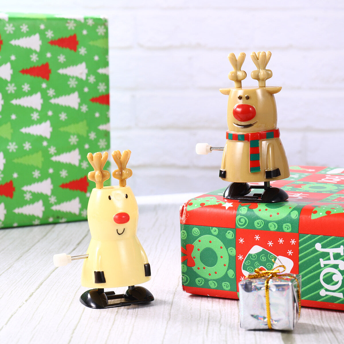 8pcs Christmas Wind Up Walking Toys V7347