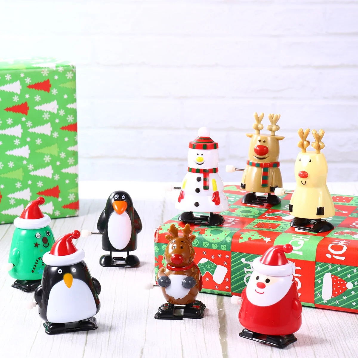 8pcs Christmas Wind Up Walking Toys V7347